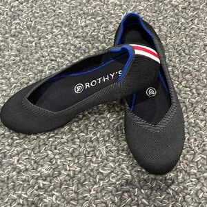 Rothy’s Ballet Flat Women’s 7.5 Charcoal/Navy with Red and White Race stipe
